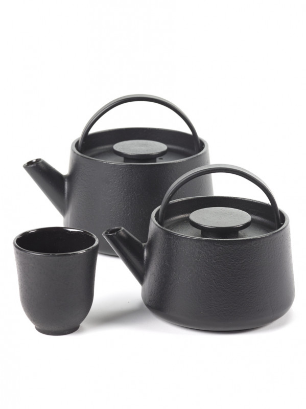 Gobelet noir fonte d'acier 15 cl Ø 6,7 cm Inku Serax