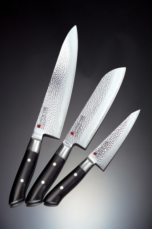 Couteau chef 24 cm acier plastique unie Hammered Kasumi