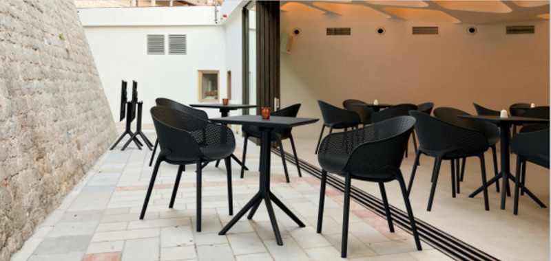 Pack 2 tables KYS et 4 chaises SKY noir Pack